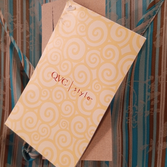 Top - Picture 5 of 6